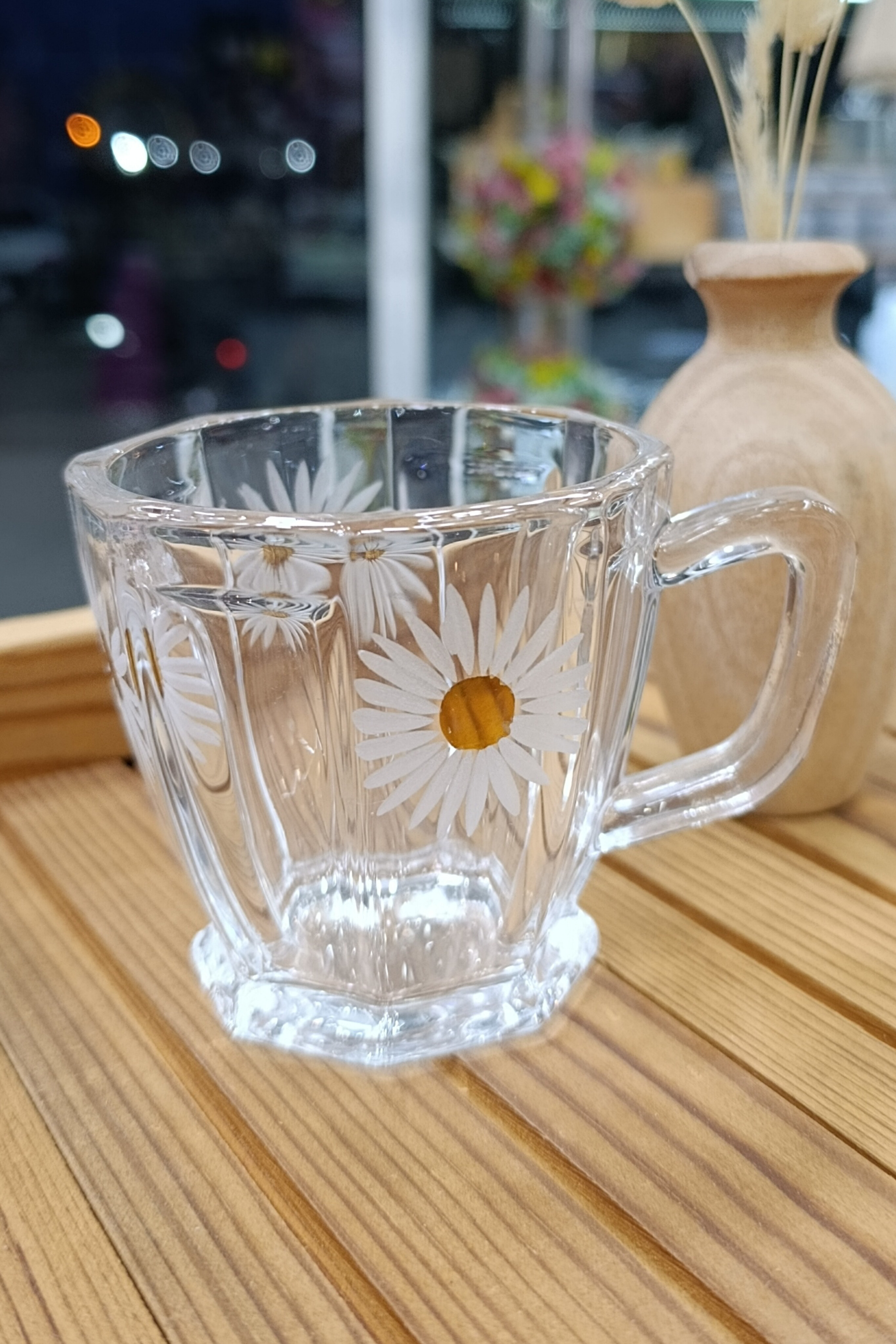 استکان ( فنجان ) چای خوری خارجی تراش بابونه